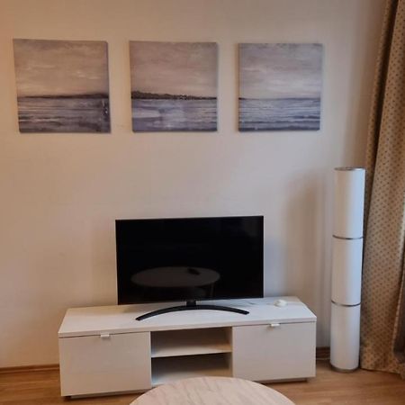 Sunny Apartment Next To Metro 1Br Viena Exterior foto