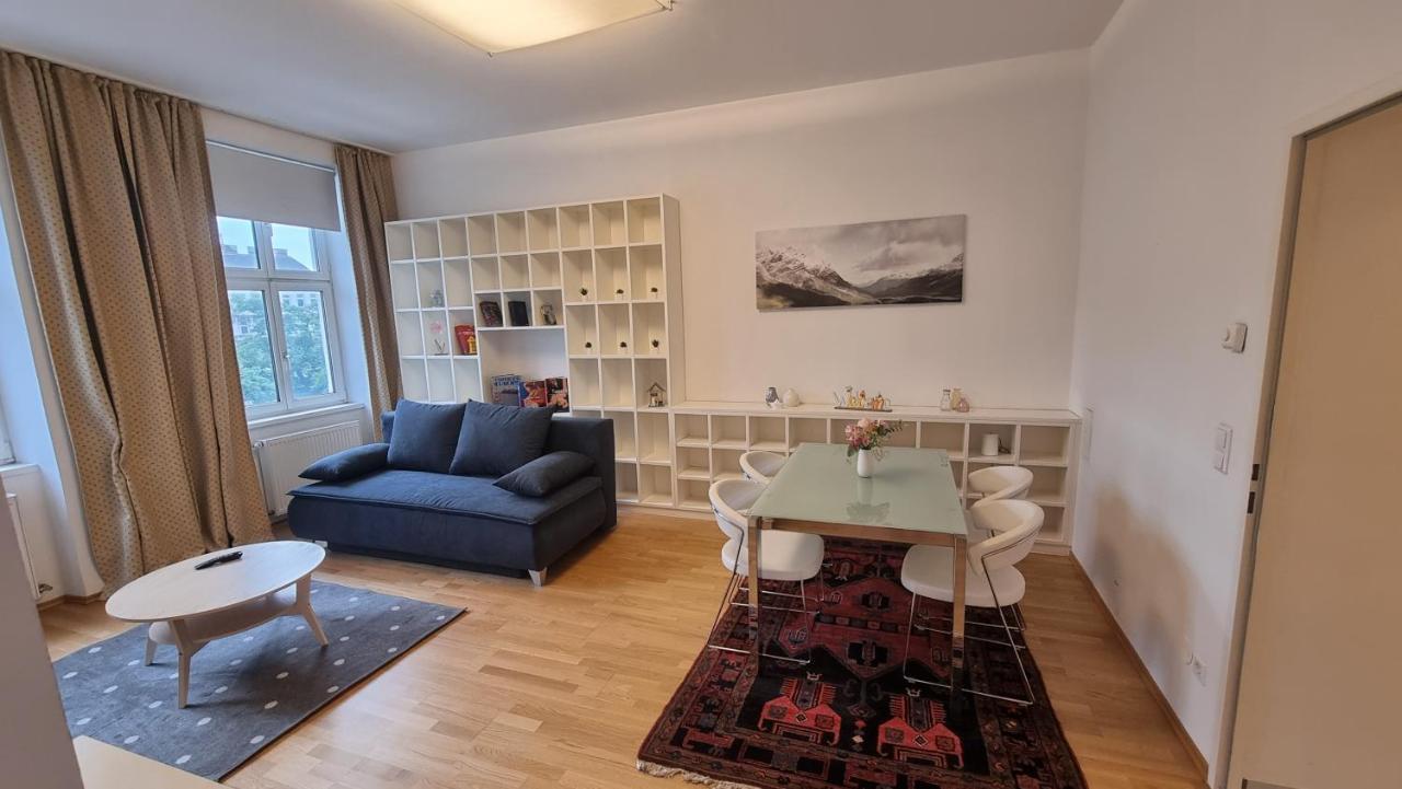 Sunny Apartment Next To Metro 1Br Viena Exterior foto