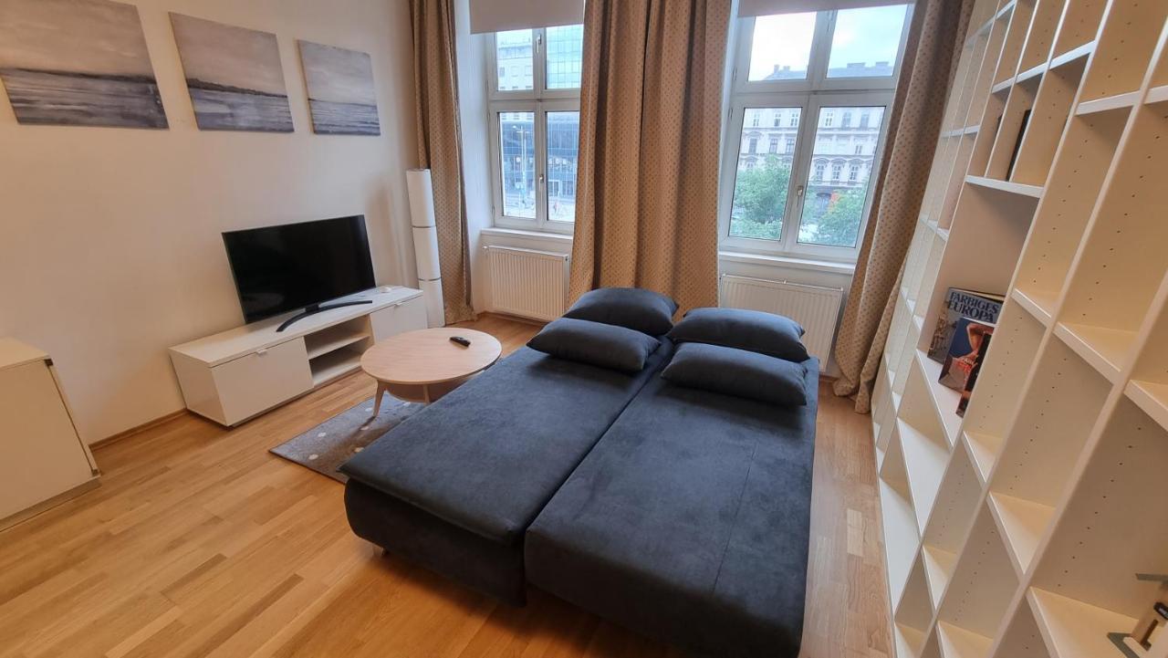 Sunny Apartment Next To Metro 1Br Viena Exterior foto
